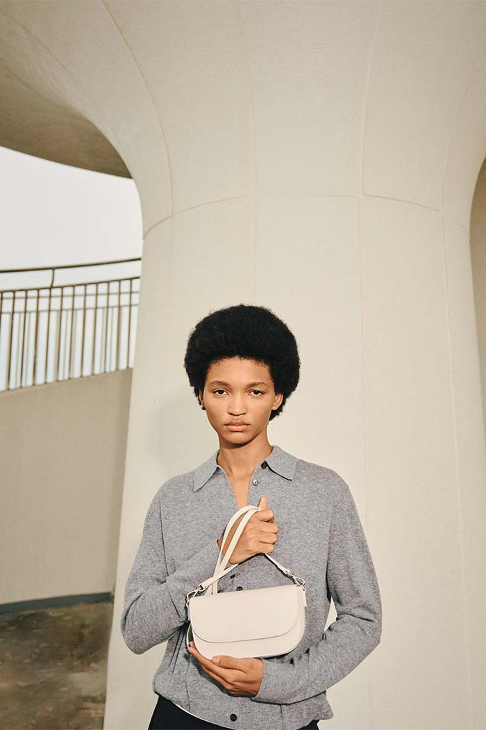 【yuliyahora】 CHARLES ＆ KEITH（チャールズ&キース） ショルダーバッグ バッグ