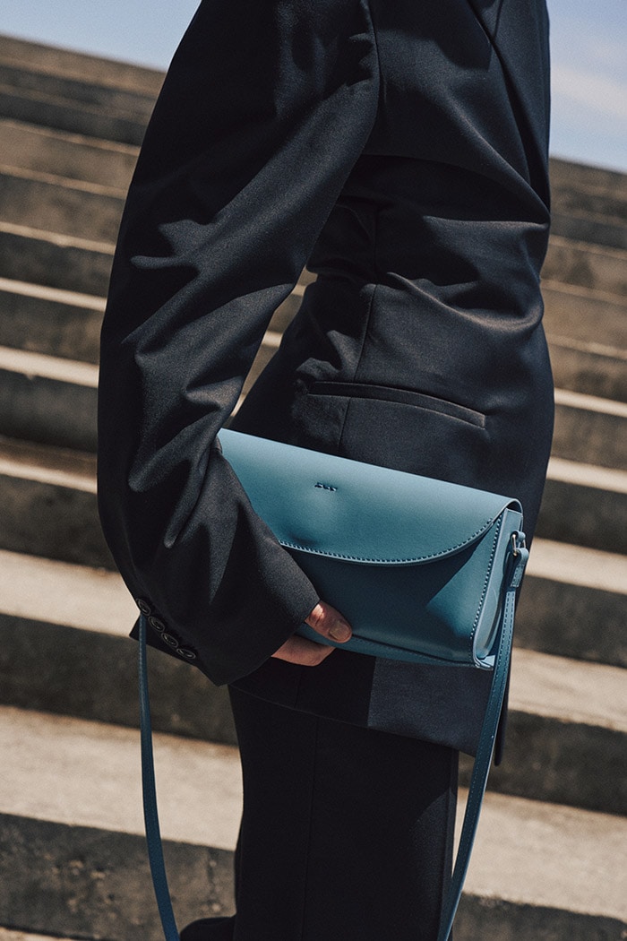 YH-647 CROSS BODY BAG_BLACK