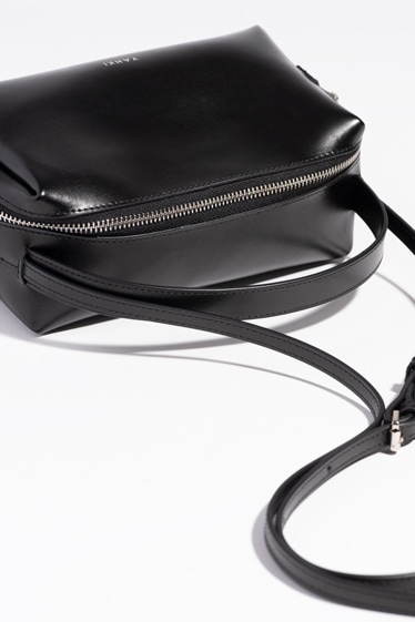 YH-753 CROSSBODY BAG_BLACK