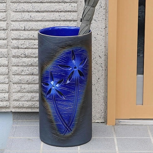 信楽焼 傘立て 信楽焼きかさたて ブルー花彫り立て 陶器かさたて ［kt