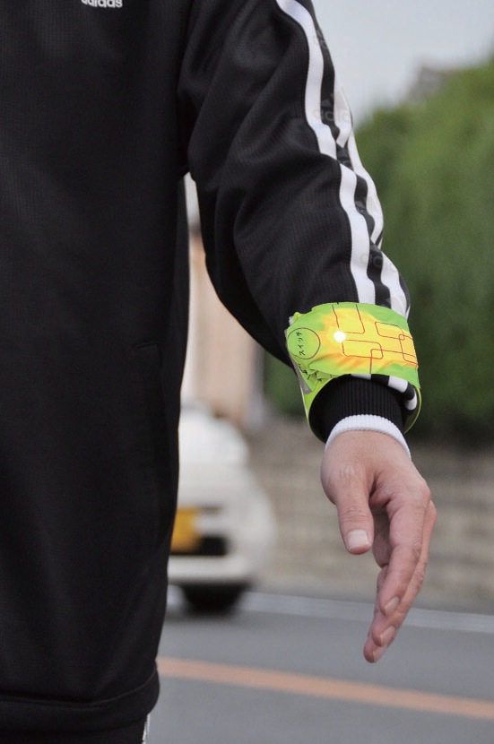 LEDアームバンド『巻きつくんです』2 リストバンド リフレクタ 交通安全 光る リストバンド ウォーキング ジョギング 散歩 夜間 運動