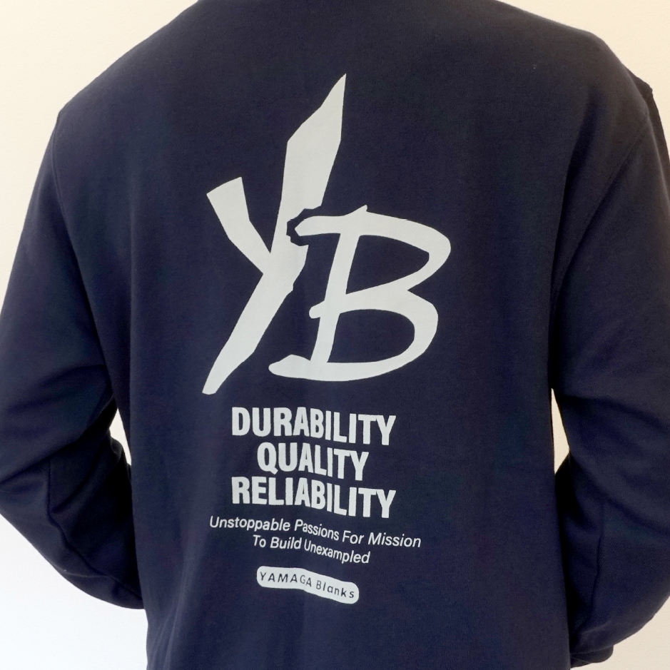 YB ジップフーディー