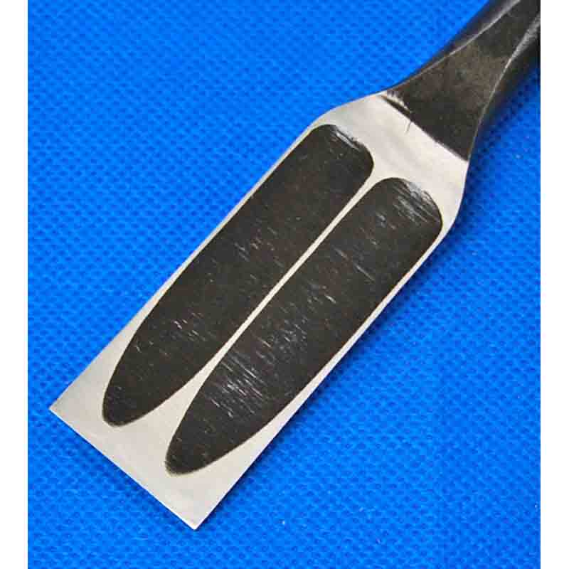 田斎作 脇差し鑿 九分（27mm） 黒仕上 鎬型 欅柄付 | 大工道具(匠の