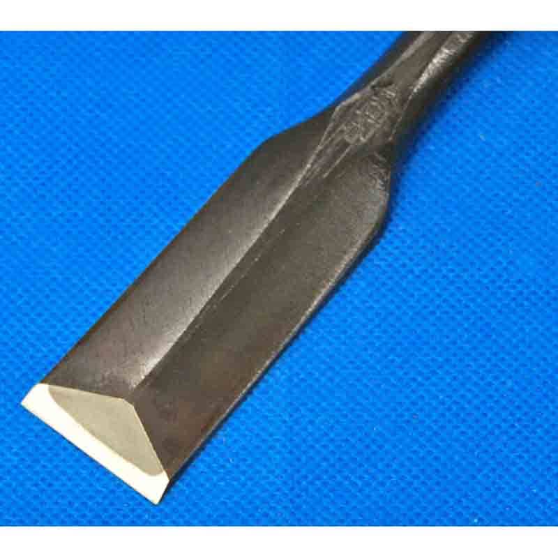 田斎作 脇差し鑿 九分（27mm） 黒仕上 鎬型 欅柄付 | 大工道具(匠の
