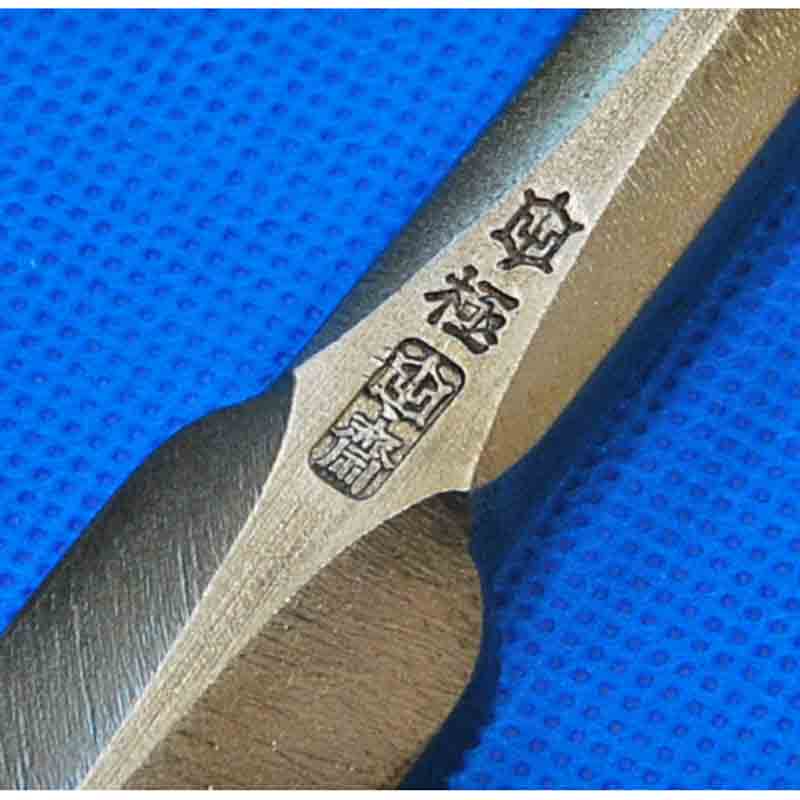 田斎作 大突鑿 総磨き仕上 八分（24mm）一寸六分（48mm）紫檀柄付