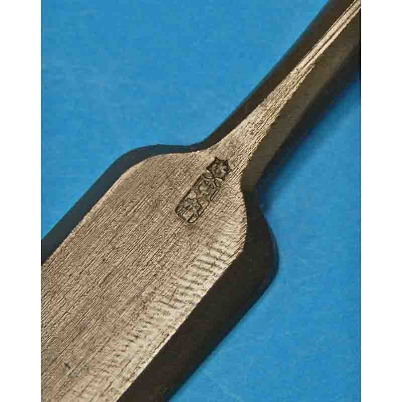 田斎作 黑仕上 薄鑿(木成鑿） 36mm 1寸2分 赤樫柄付 | 打ち刃物