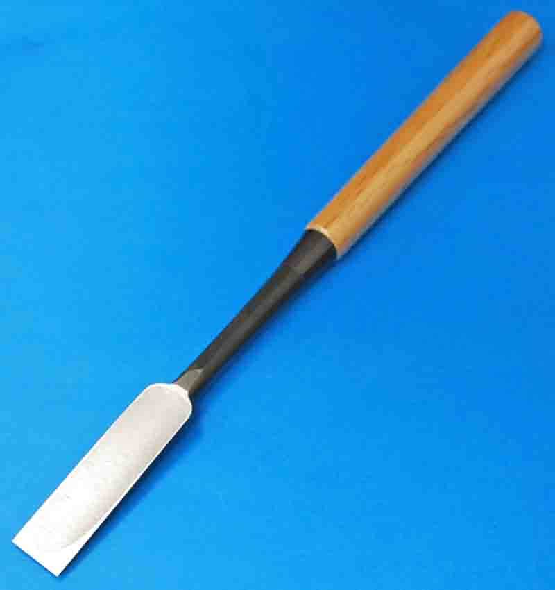 田斎作 黑仕上 薄鑿(木成鑿） 24mm 8分 赤樫柄付 | 打ち刃物