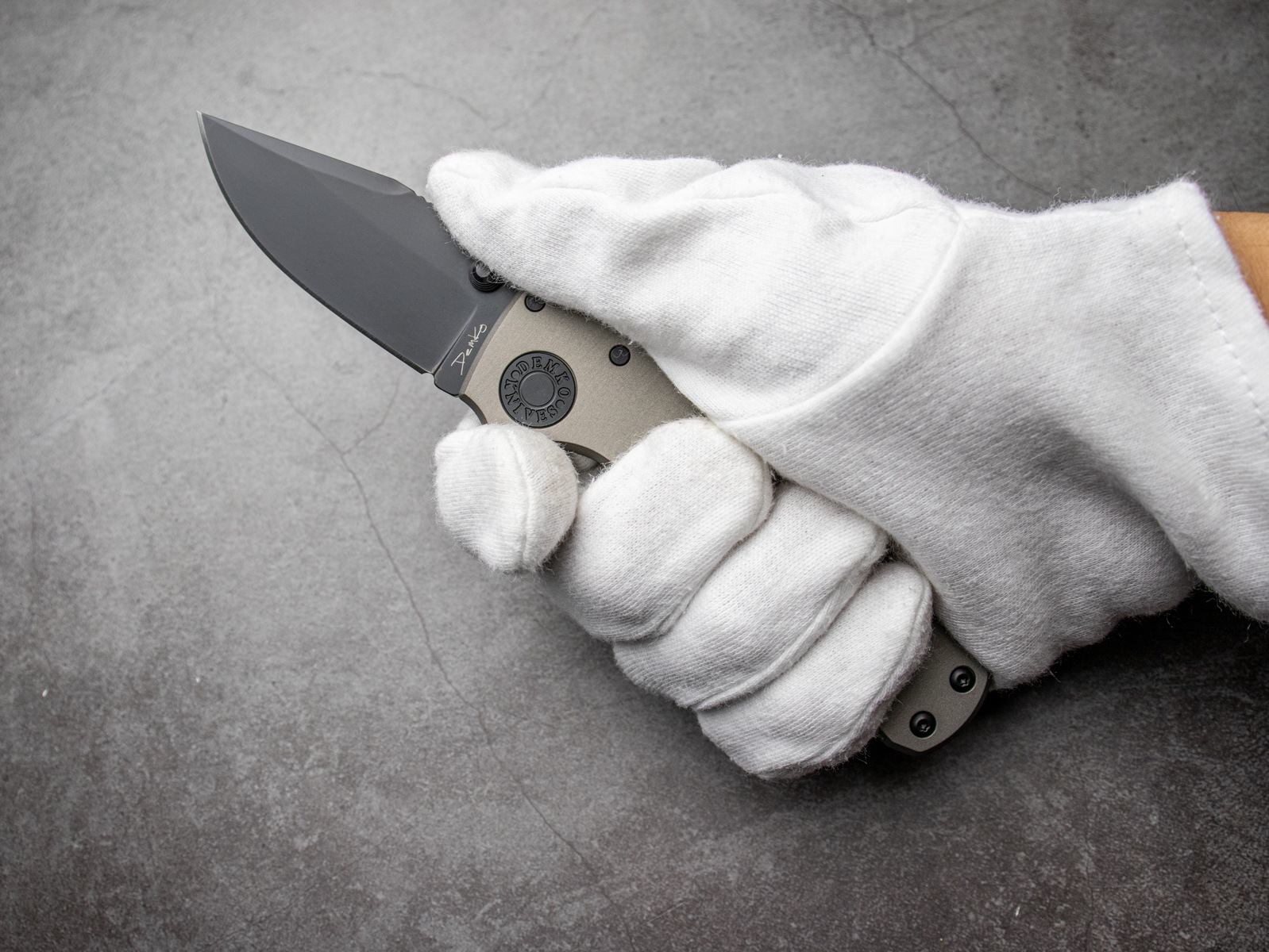 DEMKO KNIVES Shark Cub Stealth 20CV グレイアルミ Shark Foot Shark