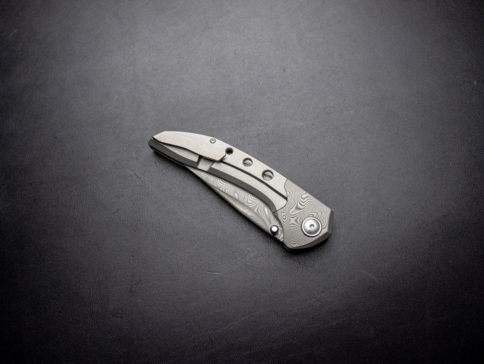 CRKT オロチ ダマスカス 5681 チタン製フォールディングナイフ OROCHI
