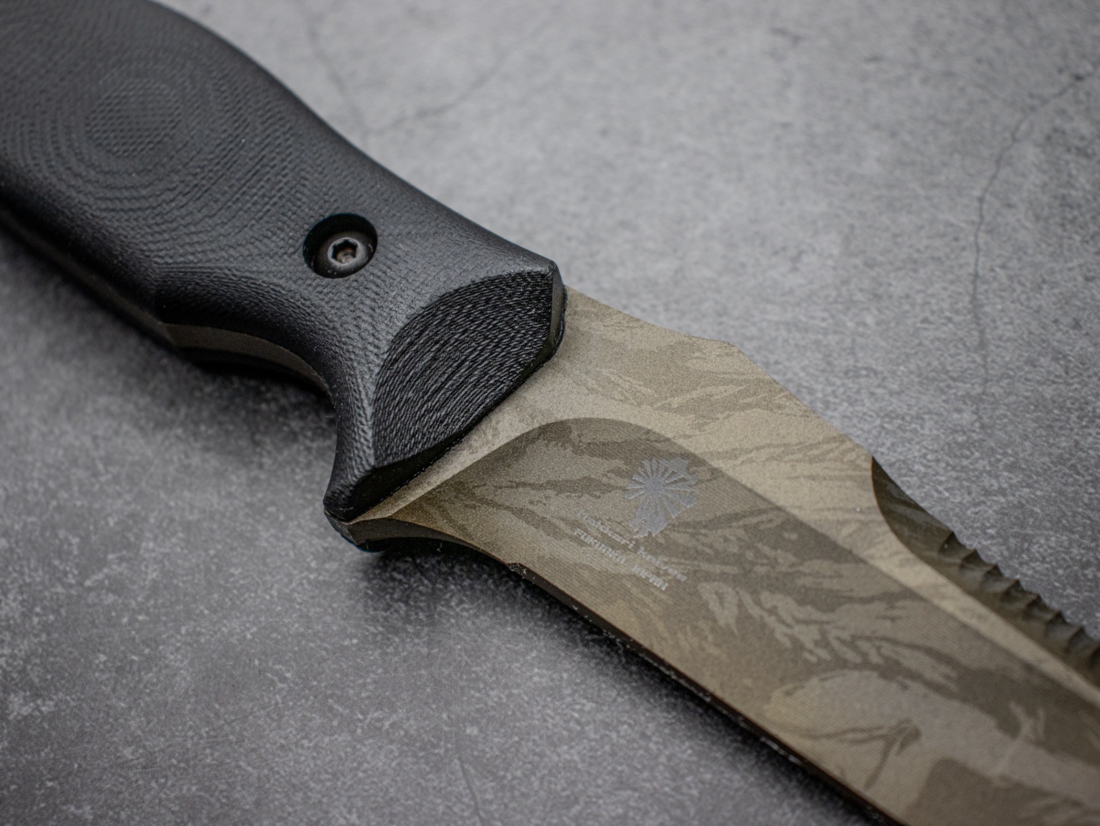 Makkari Knives 水闘犬 セレーションモデル チタン合金 6Al-4V