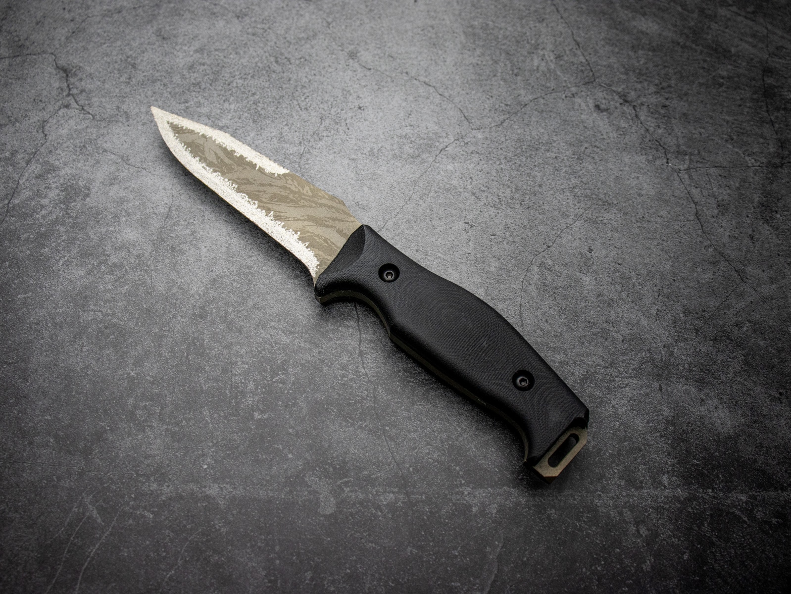 ハイパーナイフ新品 Makkari Knives 水闘犬 セレーションモデル チタン合金 6Al-4V