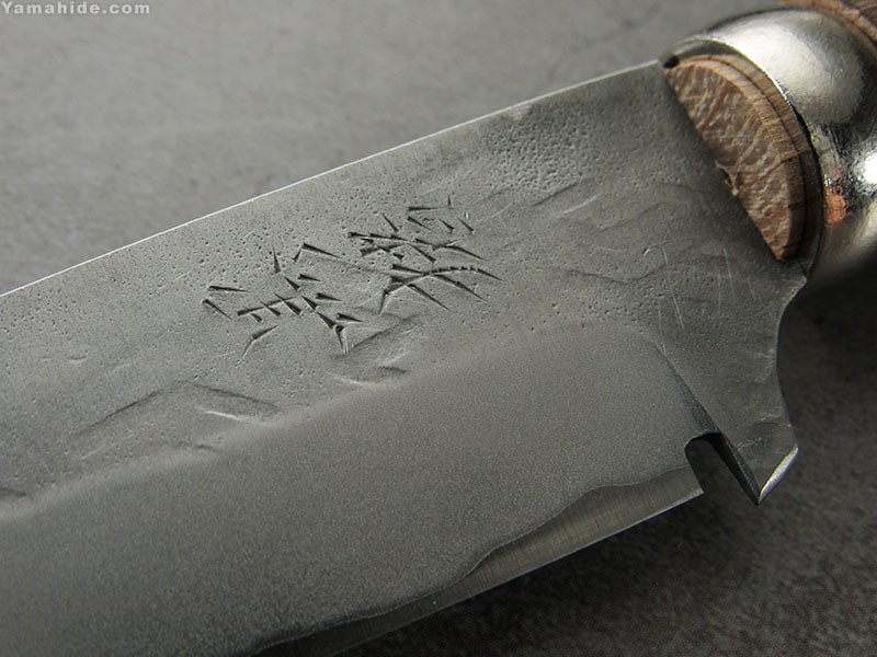 黒曜石のナイフ ○ナイフの一周全てが、刀です。古代人の知恵の逸品では。 黒曜石のナイフ ○ナイフの一周全てが、刀です。古代人の知恵の