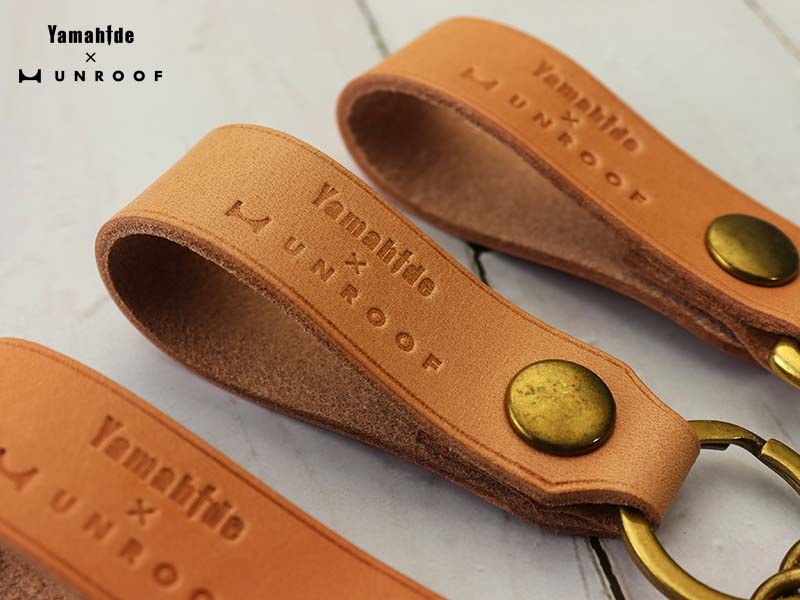 レザー キーホルダー 本革 ストラップ UNROOF(アンルーフ) x Yamahide