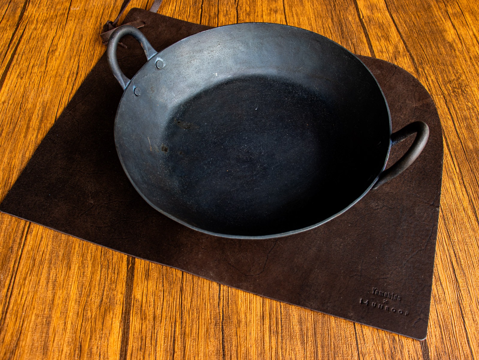 マルチレザーマット 本革 フェザースティック作り キャンプ アウトドア ナイフメンテナンス ギア置き テーブル保護
