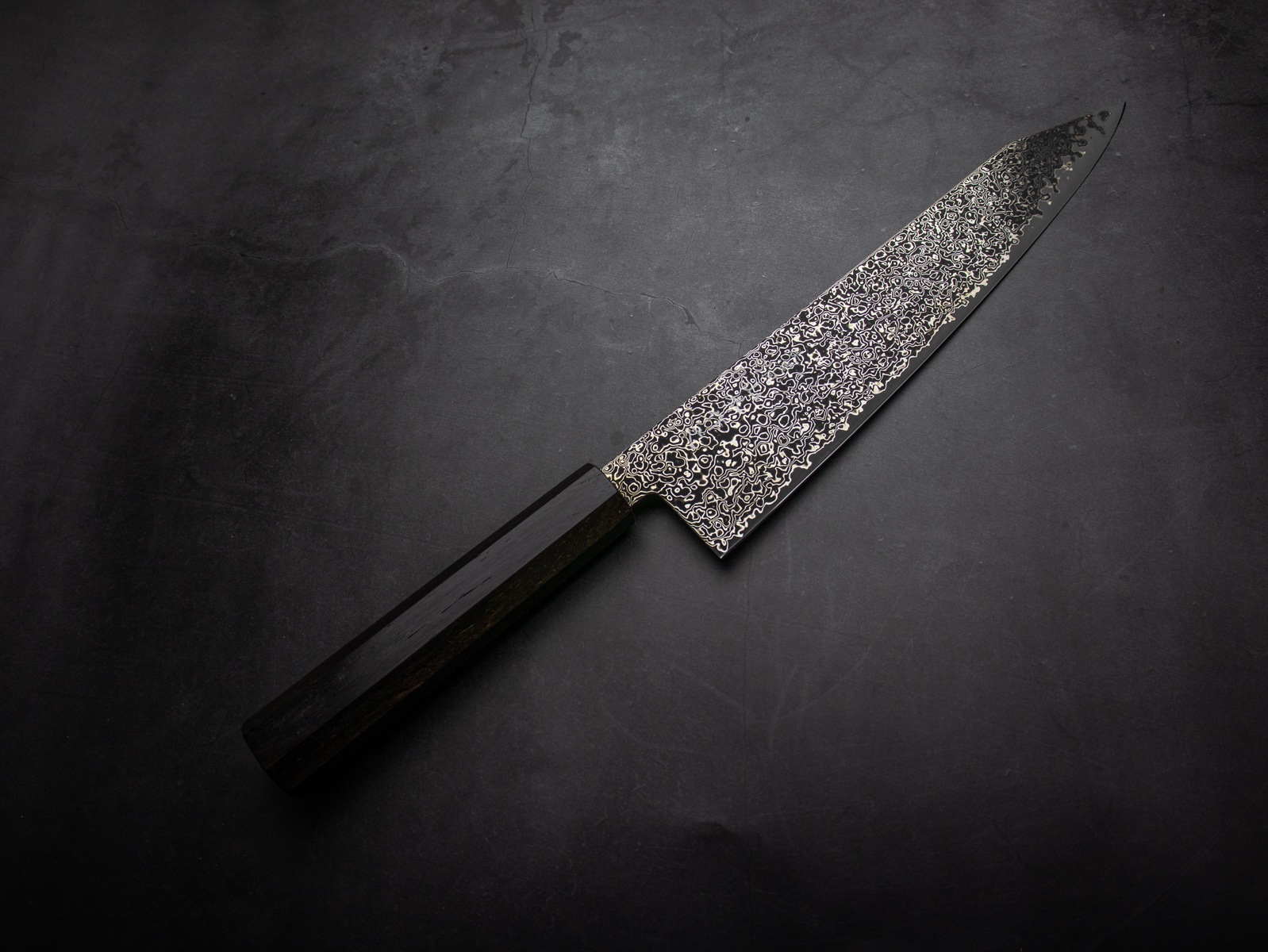 未使用 宮文　ダマスカス　黒檀柄 牛刀 240mm 美濃國山秀作 3017bk 和牛刀 切り付け 240mm SG2 黒染 ニッケル