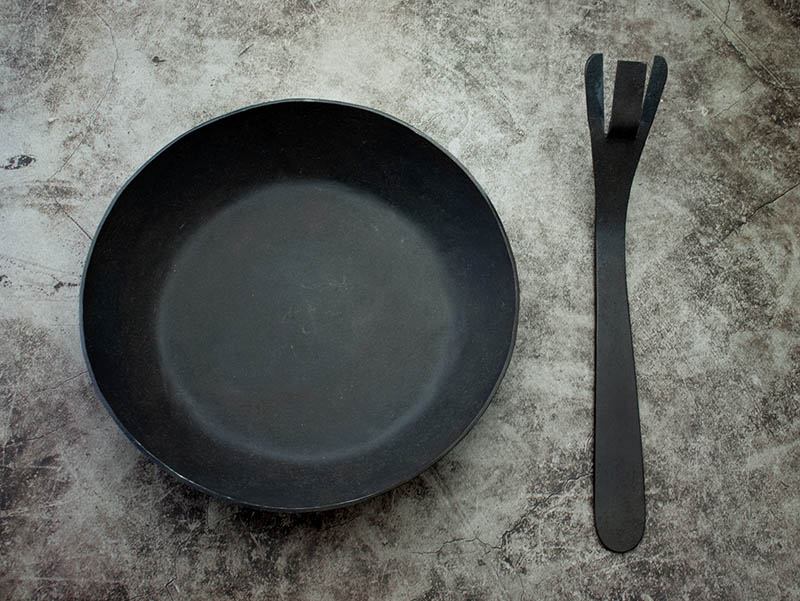 焚き火OK手打ち鍛造 鉄フライパン TETSU アウトドア調理器具