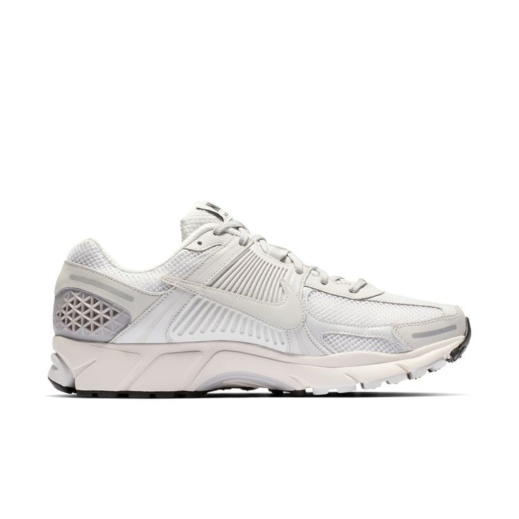 NIKE C/O ZOOM VOMERO 5 SP BV1358-001 バストグレイ