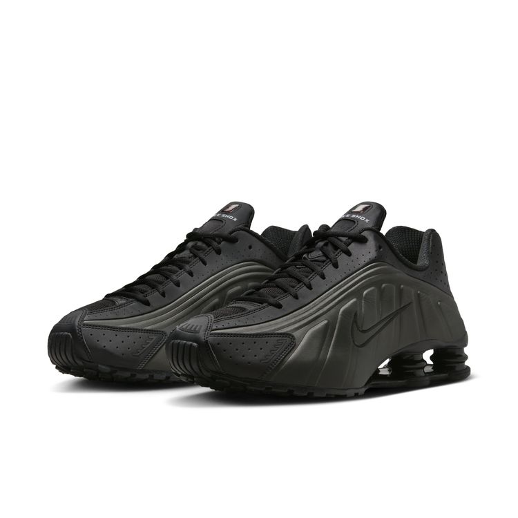 NIKE SP25 NIKE SHOX R4 ブラック/ブラック-ブラック-ブライトクリムゾン HQ1988-001