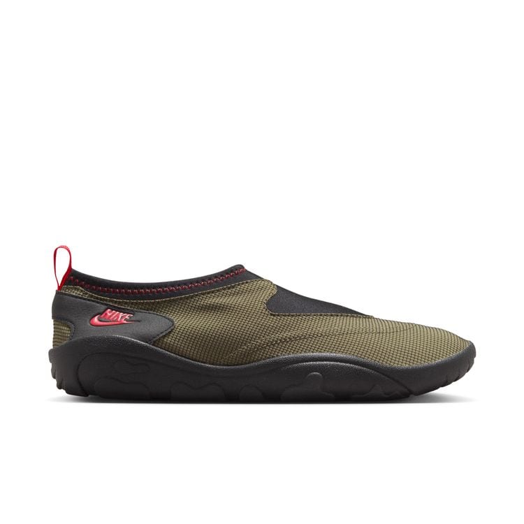 【セール30%OFF】NIKE SU25 NIKE AQUA TURF ミディアムオリーブ/ブラック-ユニバーシティレッド FZ5627-200