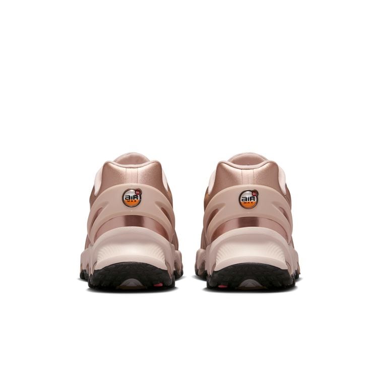 【セール30%OFF】NIKE SU25 5/1 NIKE WMNS AIR MAX DN8 メタリックレッドブロンズ/ブラック-パーティクルベージュ HF5509-900
