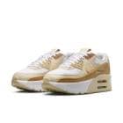 【セール30%OFF】NIKE SU25 NIKE WMNS AIR MAX 90 LV8 ホワイト/チームゴールド-クラブゴールド-ココナッツミルク FD4328-112