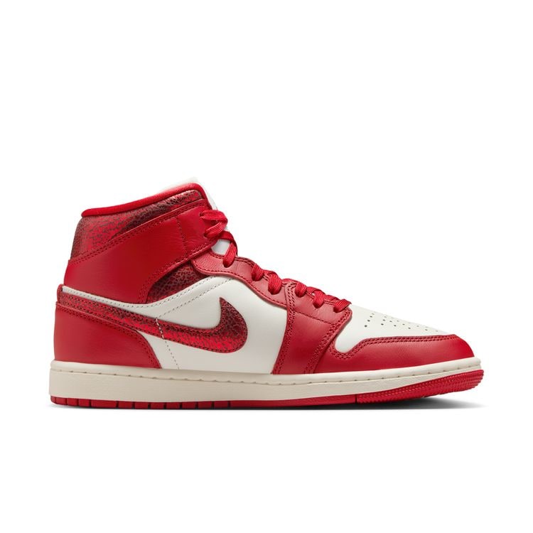 【セール30%OFF】JORDAN BRAND SU25 WMNS AIR JORDAN 1 MID SE セイル/バーシティレッド-チームレッド HJ9337-106