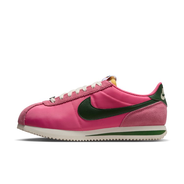 NIKE FA25 NIKE WMNS CORTEZ ピンクサイクル/ファー-セイル-ホワイト IH2361-600