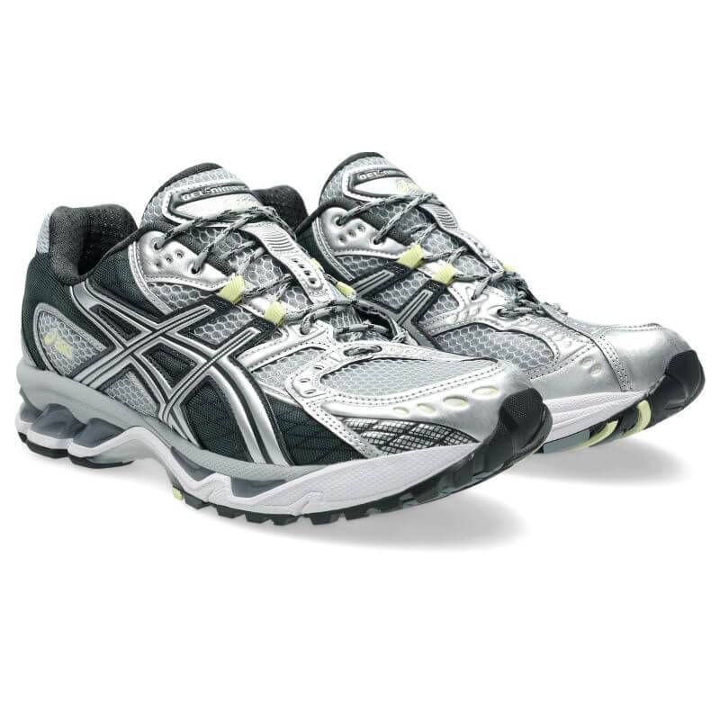 【半額】 asics 25SS WHITE/SAXON 1203A543-103 10.1 GEL-NIMBUS 1/31 エッセンシャルオイル