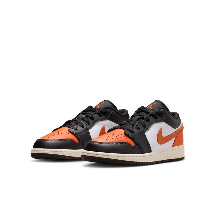 JORDAN BRAND FA25 7/12 AIR JORDAN 1 LOW GS ブラック/スターフィッシュ-ホワイト-セイル 553560-081