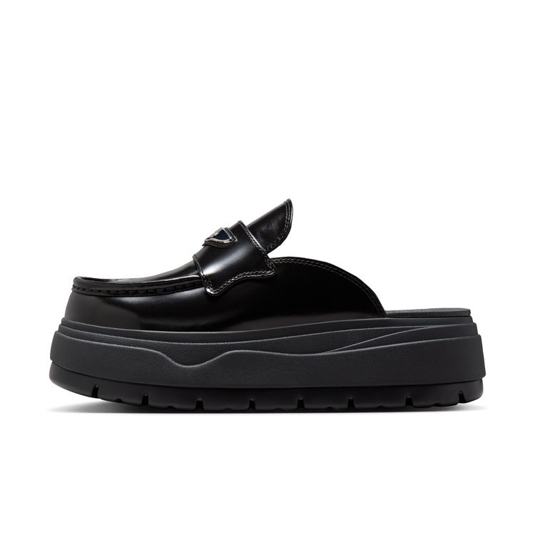 JORDAN BRAND FA25 8/1 WMNS AIR JORDAN MULE ブラック/メタリックシルバー HJ4292-001