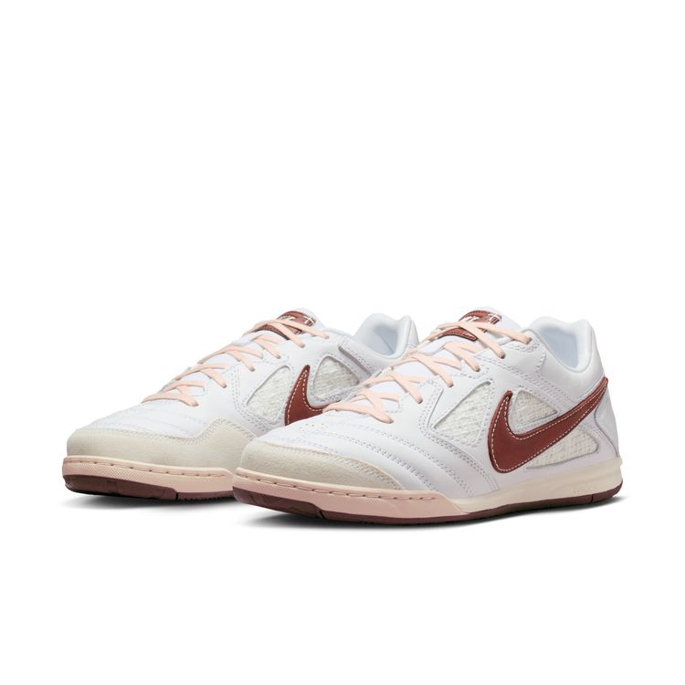 NIKE HO25 NIKE GATO ホワイト/ダークポニー-ソフトパール-ダークスモークグレー IM6669-120