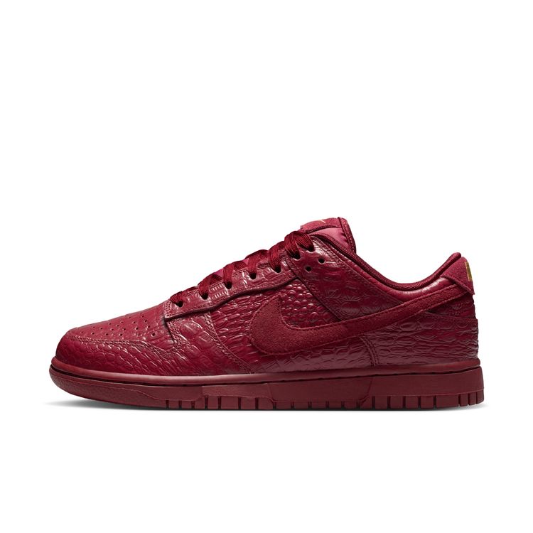 NIKE HO25 NIKE WMNS DUNK LOW SS チームレッド/チームレッド-メタリックゴールド HV4388-600
