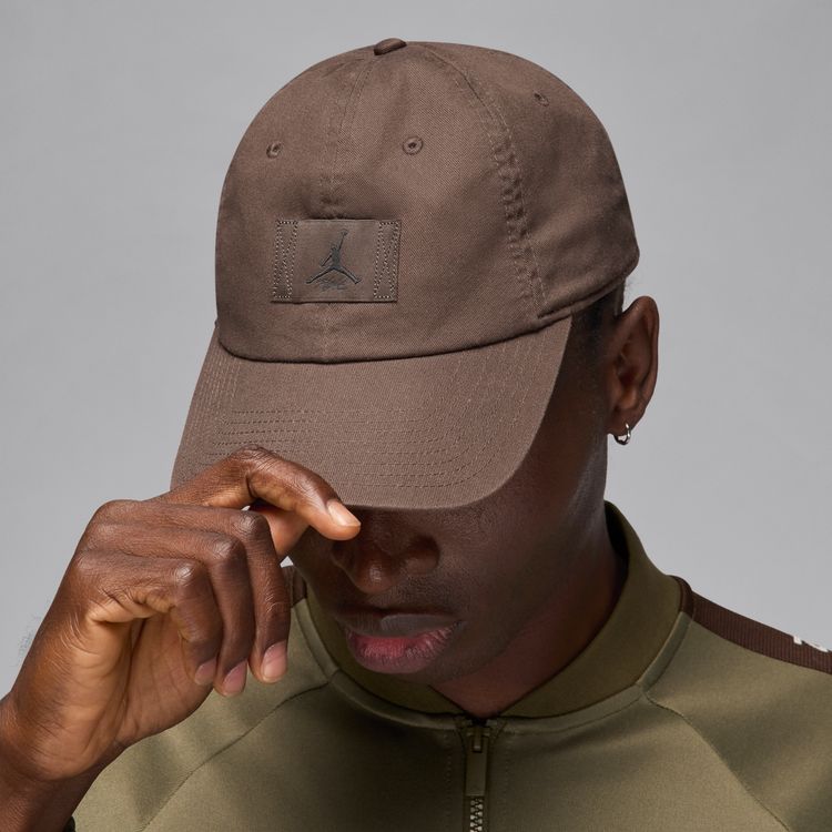 JORDAN BRAND HO25 J CLUB CAP US CB FLT PATCH バロックブラウン/ブラック FD5181-237