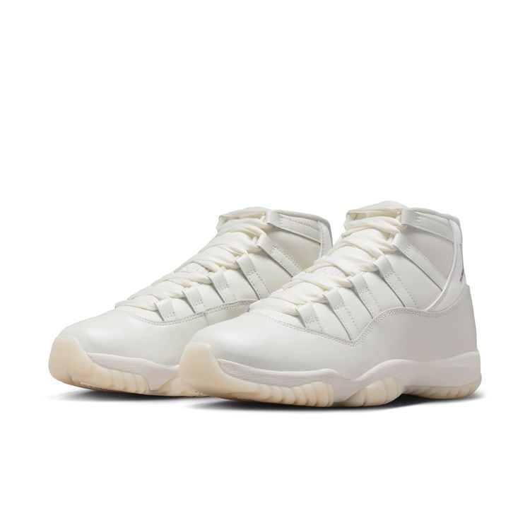 JORDAN BRAND HO25 11/15 WMNS AIR JORDAN 11 RETRO セイル/パールグレー-ホワイト-メタリックシルバー AR0715-110