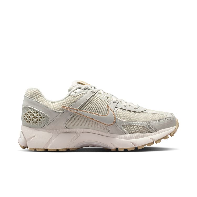 NIKE SP26 NIKE WMNS ZOOM BOMERO 5 ライトボーン/ライトボーン-ファントム IB8929-003