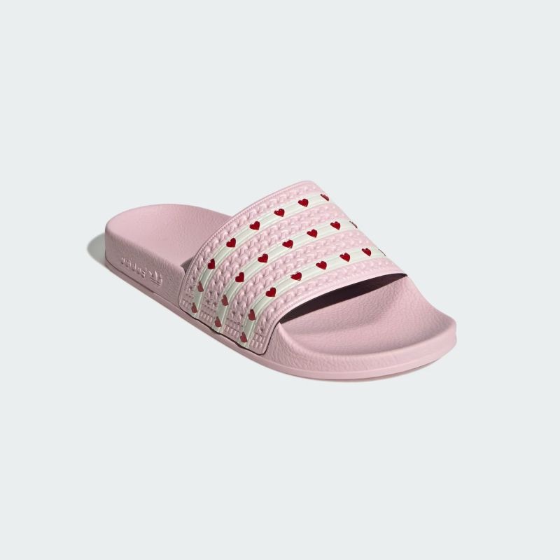 adidas 26Q1 adidas ADILETTE W クリアピンク/オフホワイト/ベタースカーレット JQ8575