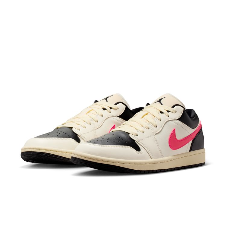 JORDAN BRAND SP26 WMNS AIR JORDAN 1 LOW ペールアイボリー/レーサーピンク-ブラック-モスリン DC0774-107