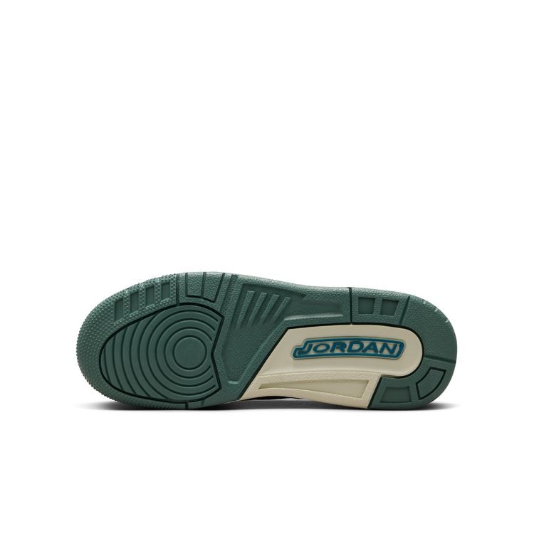 JORDAN BRAND SP26 1/1 AIR JORDAN 3 RETRO GS オリーブグレー/グリーンアビス-カーキ-シーグラス IB7066-001