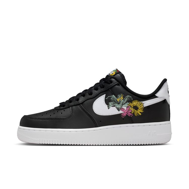 NIKE SP26 NIKE WMNS AIR FORCE 1 '07 PRM ブラック/ホワイト-メタリックゴールド-ホワイト IB6644-001