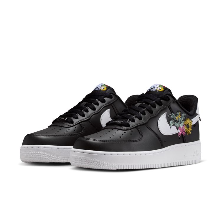 NIKE SP26 NIKE WMNS AIR FORCE 1 '07 PRM ブラック/ホワイト-メタリックゴールド-ホワイト IB6644-001