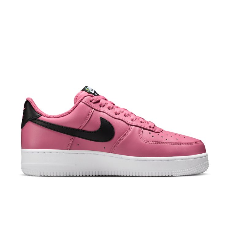 NIKE SP26 NIKE WMNS AIR FORCE 1 '07 PRM ピオニー/ブラック-メタリックゴールド-ホワイト IB6644-600
