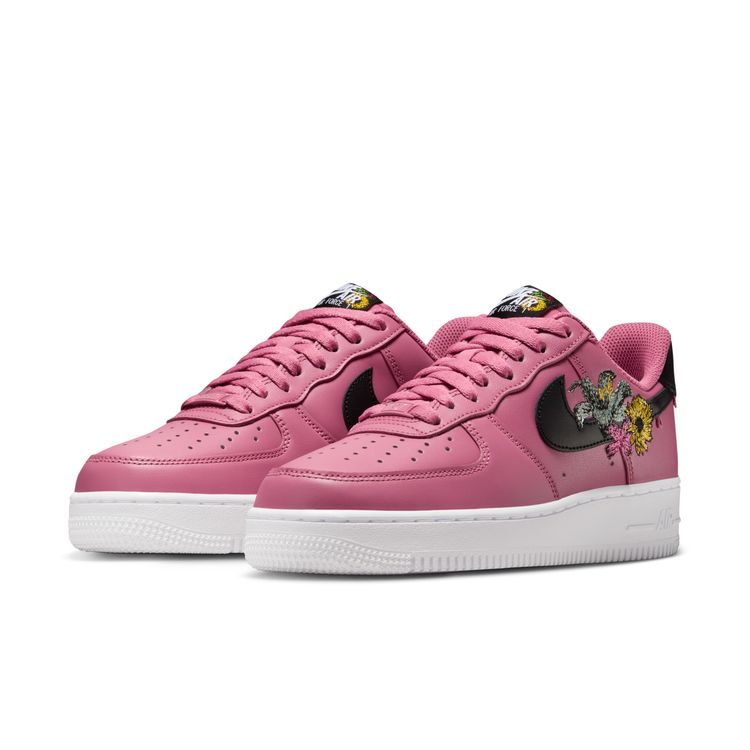 NIKE SP26 NIKE WMNS AIR FORCE 1 '07 PRM ピオニー/ブラック-メタリックゴールド-ホワイト IB6644-600