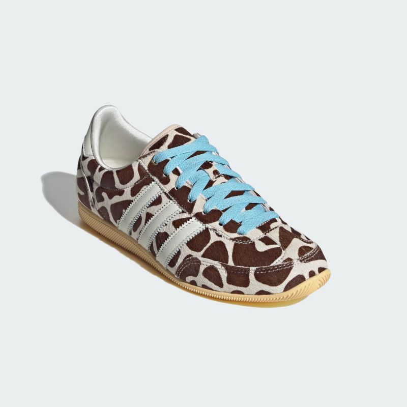 adidas 26Q2 adidas JAPAN W クリスタルリネン/アイボリー/オレンジティント KI6688
