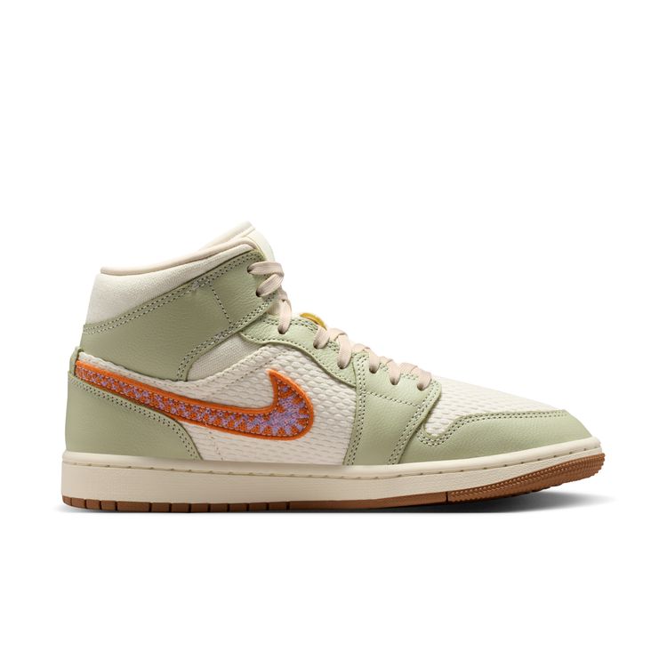 JORDAN BRAND SU26 WMNS AIR JORDAN 1 MID SE オリーブオーラ/パールホワイト-ローン II0570-302