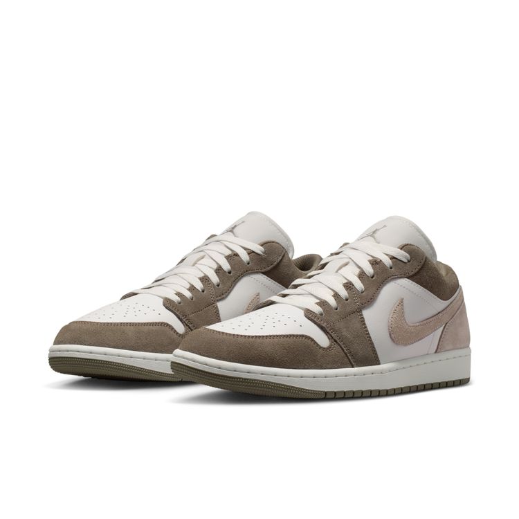 JORDAN BRAND SU26 AIR JORDAN 1 LOW オリーブグレー/エニグマストーン-サミットホワイト 553558-046