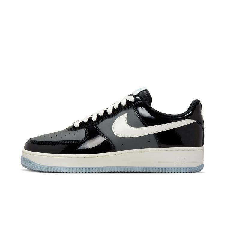 NIKE SU26 NIKE AIR FORCE 1 '07 ブラック/セイル-アーモリーブルー-アイアングレー IB7676-001