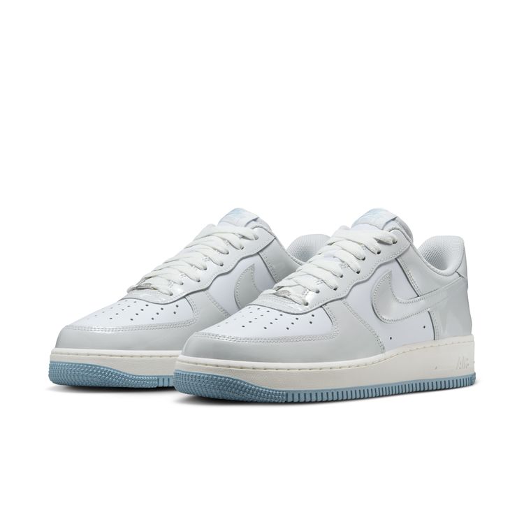 NIKE SU26 NIKE AIR FORCE 1 '07 ホワイト/フォトンダスト-セイル-ライトアーモリーブルー IH4461-100