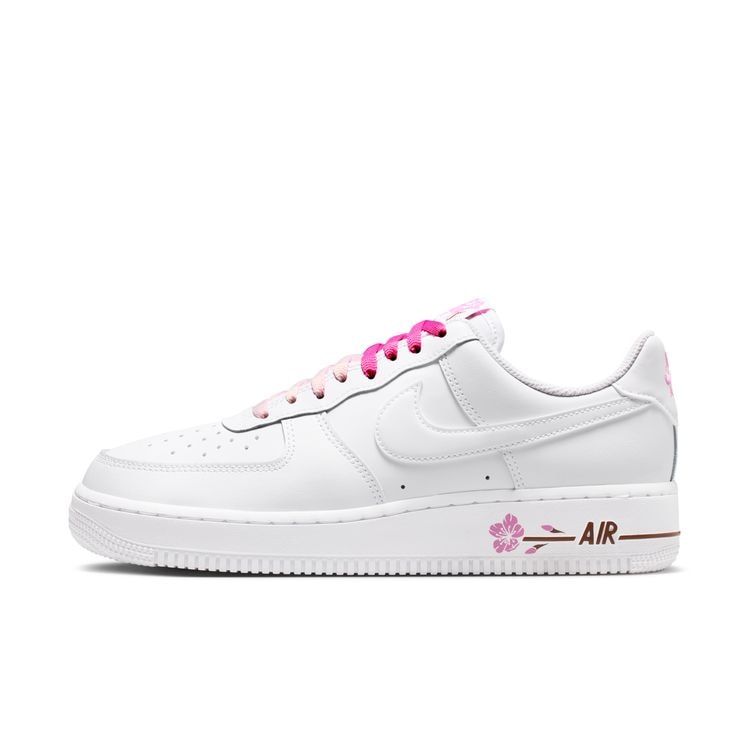 NIKE SU26 NIKE WMNS AIR FORCE 1 '07 SE ホワイト/ホワイト-プレイ