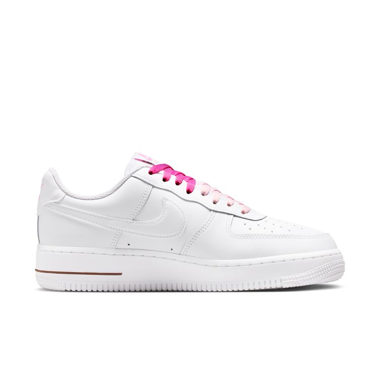 NIKE SU26 NIKE WMNS AIR FORCE 1 '07 SE ホワイト/ホワイト-プレイ