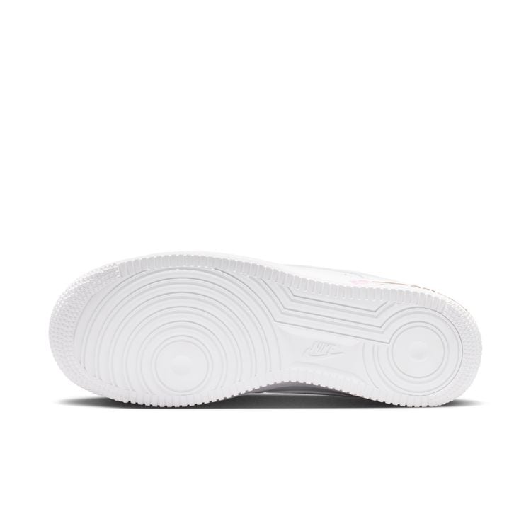 NIKE SU26 NIKE WMNS AIR FORCE 1 '07 SE ホワイト/ホワイト-プレイフルピンク-ファウナブラウン IF0498-102